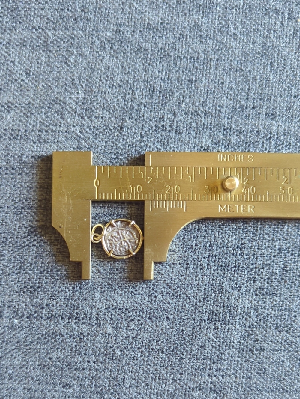 Vintage Two-Tone Atocha Pendant - Picture 3 of 4
